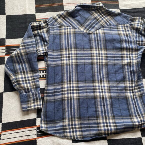 Vintage Wrangler Pearl Snap Button Up Shirt. Large. Pockets. USA. - Picture 12 of 16